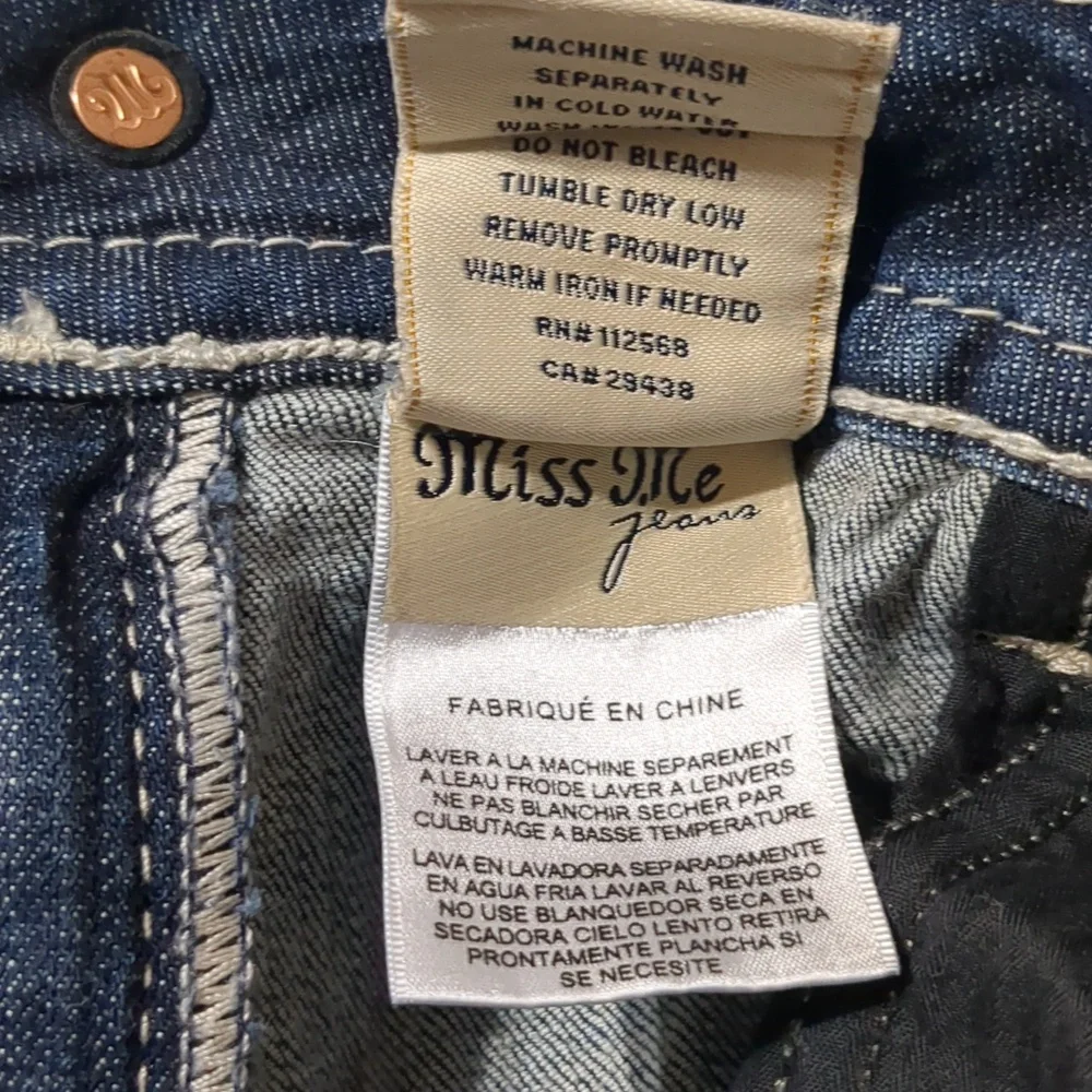 Miss Me Embellished Fleur Bootcut Dark Washed Jeans Size 32 - Picture 14 of 14